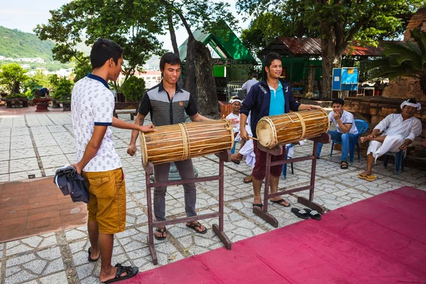 Drummers with  traditional drums — Stock Photo, Image