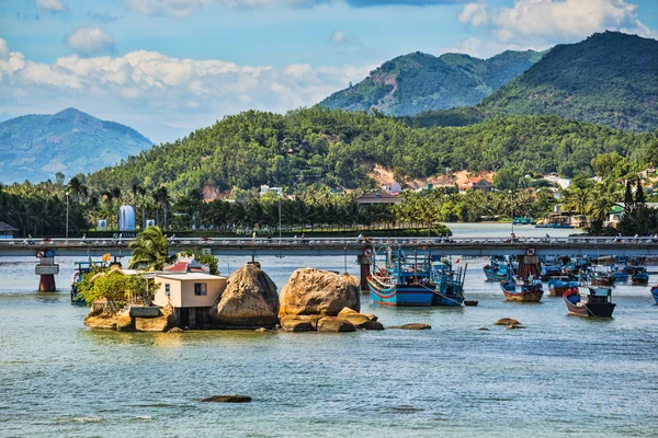 Villaggio sul fiume Kai — Foto Stock