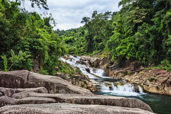 Jungle waterfall in Vietnam — Stock Photo, Image