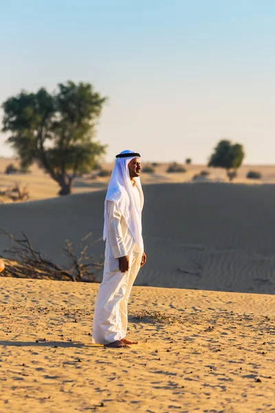 Arab in Arabian desert — Stock Photo, Image