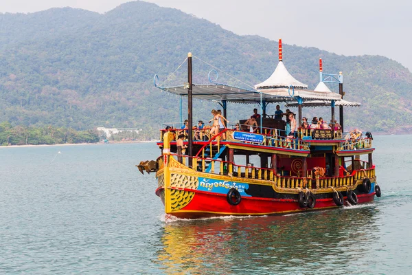 Rybářský člun v Ko Chang, Thajsko. — Stock fotografie