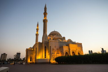 Geceleri Şarja al noor Camii