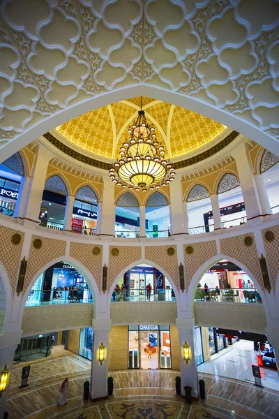 Centro comercial más grande del mundo, Dubai — Foto de Stock