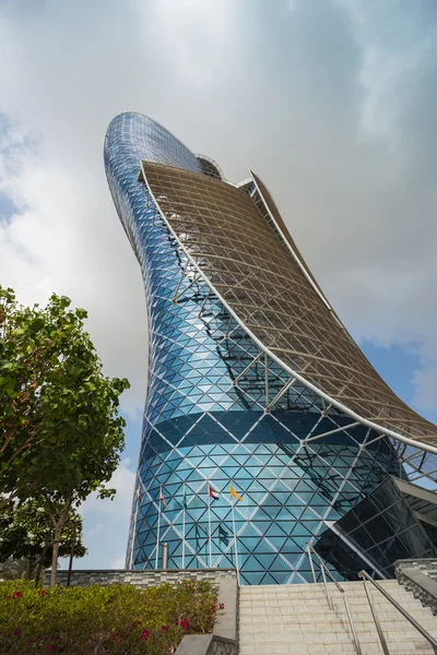 Capital Gate tornet i Abu Dhabi — Stockfoto