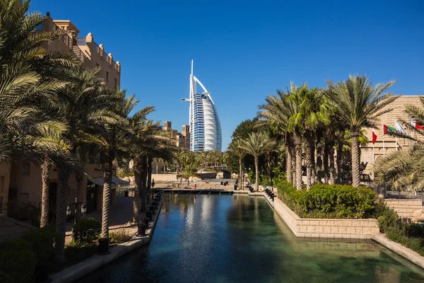Hotel de lujo de siete estrellas Burj Al Arab — Foto de Stock