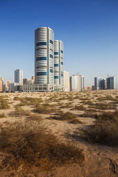 Moderní budovy v sharjah — Stock fotografie