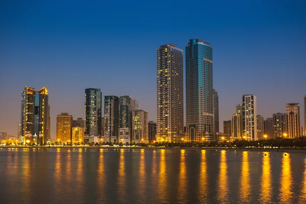 Moderna byggnader i sharjah — Stockfoto