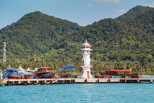 Phare sur une jetée de Bang Bao — Photo