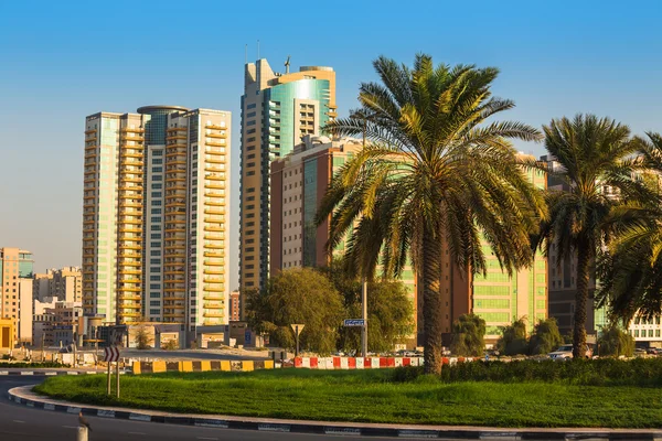 Vue générale des bâtiments à Sharjah — Photo