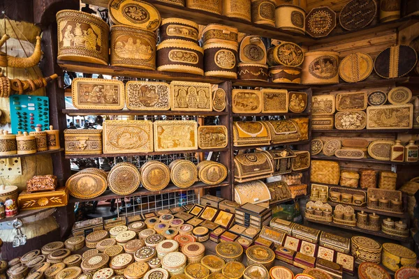 Russian handicrafts made of birch bark — Stock Photo, Image