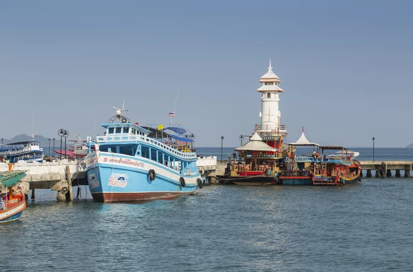 チャン島にビッグバン bao 桟橋の灯台 — ストック写真