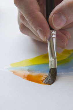 Sanatçı boya fırça ve boya