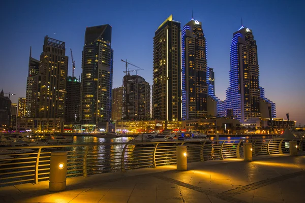 Dzielnicy Dubai marina. Zjednoczone Emiraty Arabskie — Zdjęcie stockowe