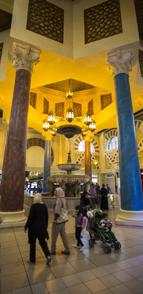 Battuta mall je nejkrásnější supermarket v Dubaji — Stock fotografie