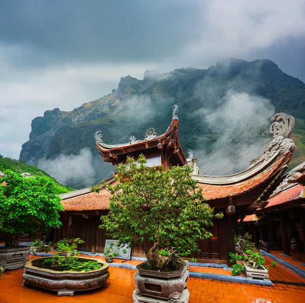 Buddhistiska tempel i vietnam — Stockfoto