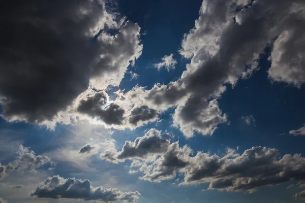 Der Hintergrund Des Himmels Mit Wolken — Stockfoto