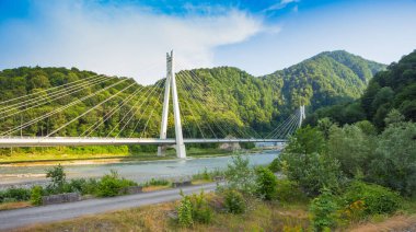 Sochi 'den Olimpik tesislere giden yoldaki köprü.