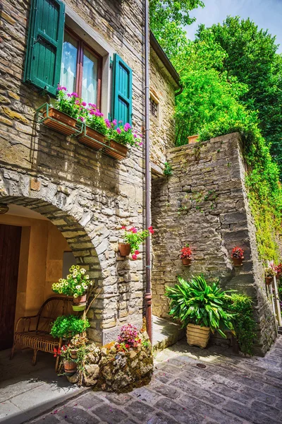 Italian street — Stock Photo, Image