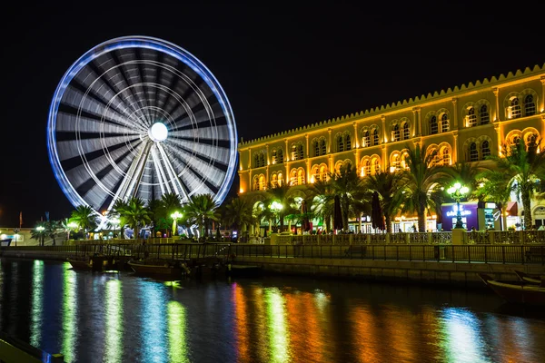 Ferris wheel in Al Qasba - Shajah — Stock Photo, Image