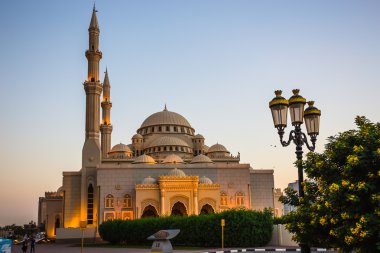 Geceleri Şarja al noor Camii