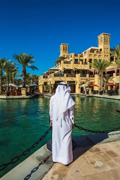 The famous hotel and tourist district of Madinat Jumeirah — Stock Photo, Image