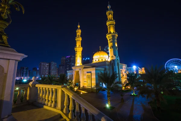 Al Νουρ τζαμί στο sharjah τη νύχτα — Φωτογραφία Αρχείου