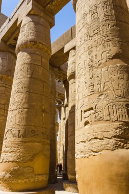 Mısır 'daki Karnak tapınağının antik kalıntıları