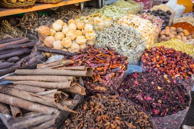Kuru otlar çiçek baharat
