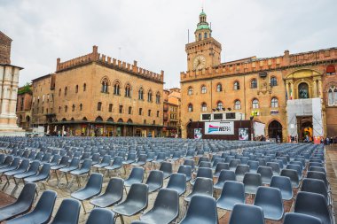 Piazza Maggiore'ye accursio Sarayı ile
