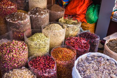Kuru otlar çiçek baharat