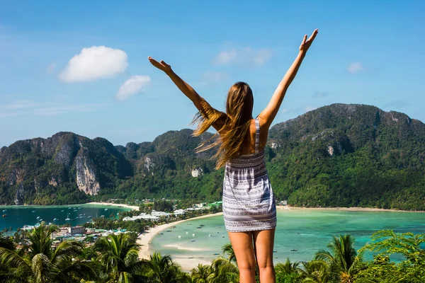 The girl at the resort in a dress — Stock Photo, Image