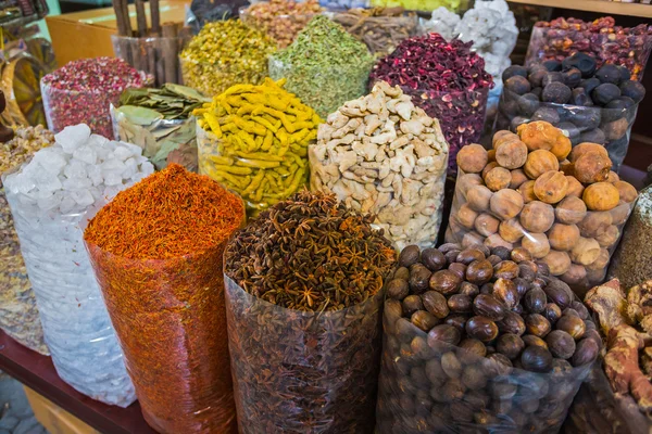 Dried herbs flowers spices in the spice souq at Deira — Stock Photo, Image