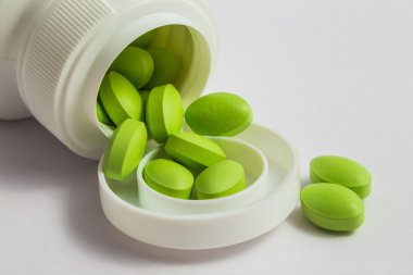 Renk hap ya da som balığı yağı kapsül