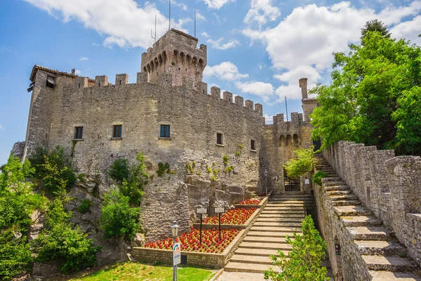 Guaita fortress on San Marino. — Stock Photo, Image