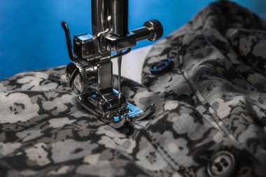 Çelik dikiş makinesi