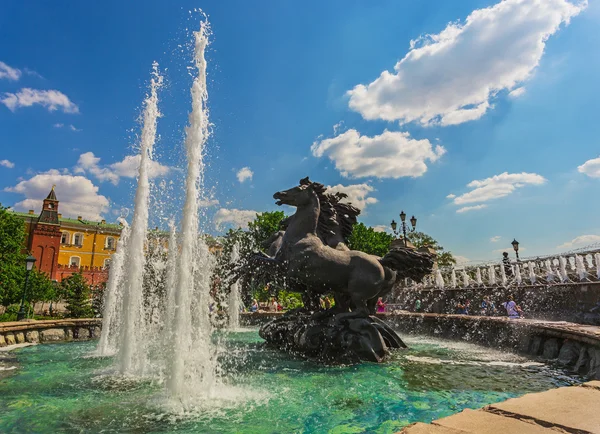 Fontein van de vier seizoenen van het jaar in Moskou — Stockfoto