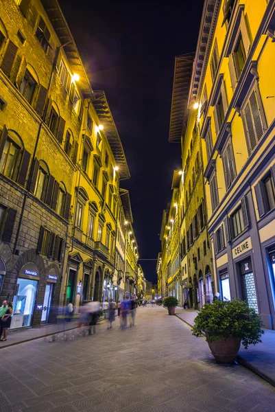 Vista nocturna de la plaza de la ciudad en Florencia Italia — Foto de Stock