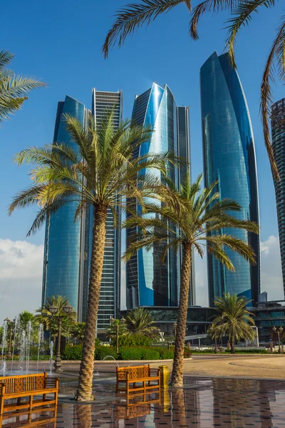 Хмарочоси в Абу-Дабі, ОАЕ — стокове фото