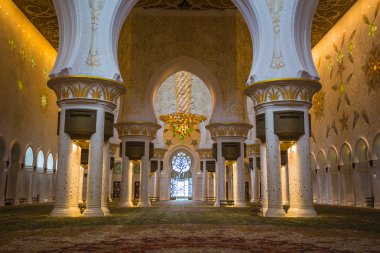 Abu Dabi'Şeyh Zayed Camisi