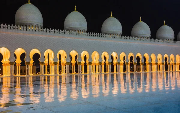Mesquita Shaikh Zayed em Abu Dhabi — Fotografia de Stock