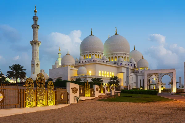 Mesquita Shaikh Zayed em Abu Dhabi — Fotografia de Stock