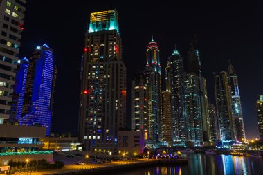 dubai Yat Limanı gece hayatı