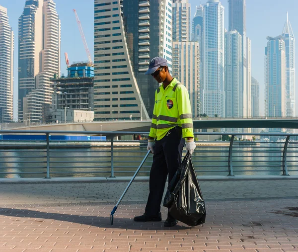 Dubai straat schonere — Stockfoto