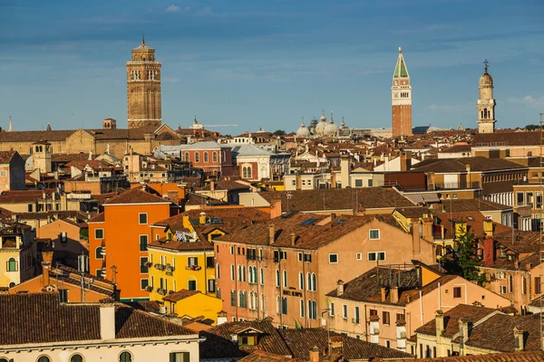 Vista de telhados de Veneza de cima — Fotografia de Stock