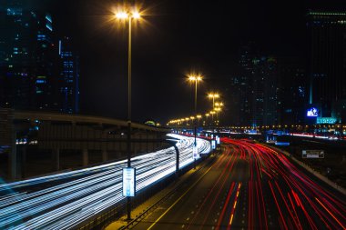Dubai Marina, Birleşik Arap Emirlikleri gece hayatı.