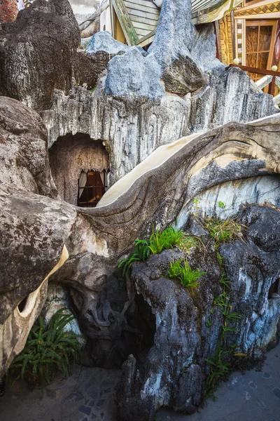 Hang Nga Crazy House in Vietnam — Stock Photo, Image