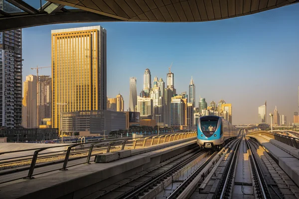 Метро Дубая, ОАЭ — стоковое фото