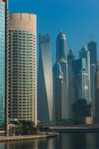 Bâtiments de grande hauteur à Dubai — Photo