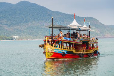 Ko Chang, Tayland balıkçı teknesi.
