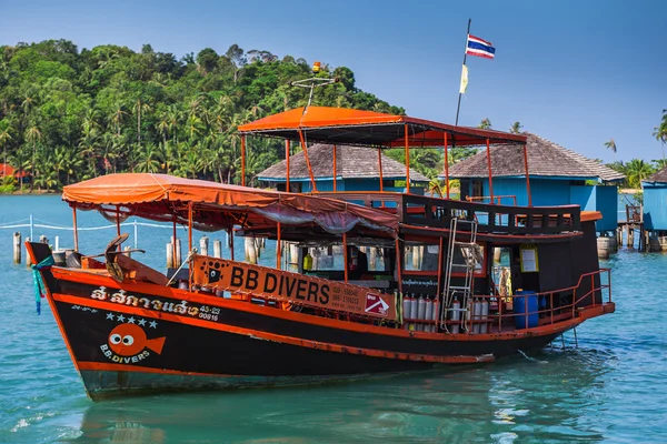 Navio na Tailândia na ilha de Koh Chang — Fotografia de Stock